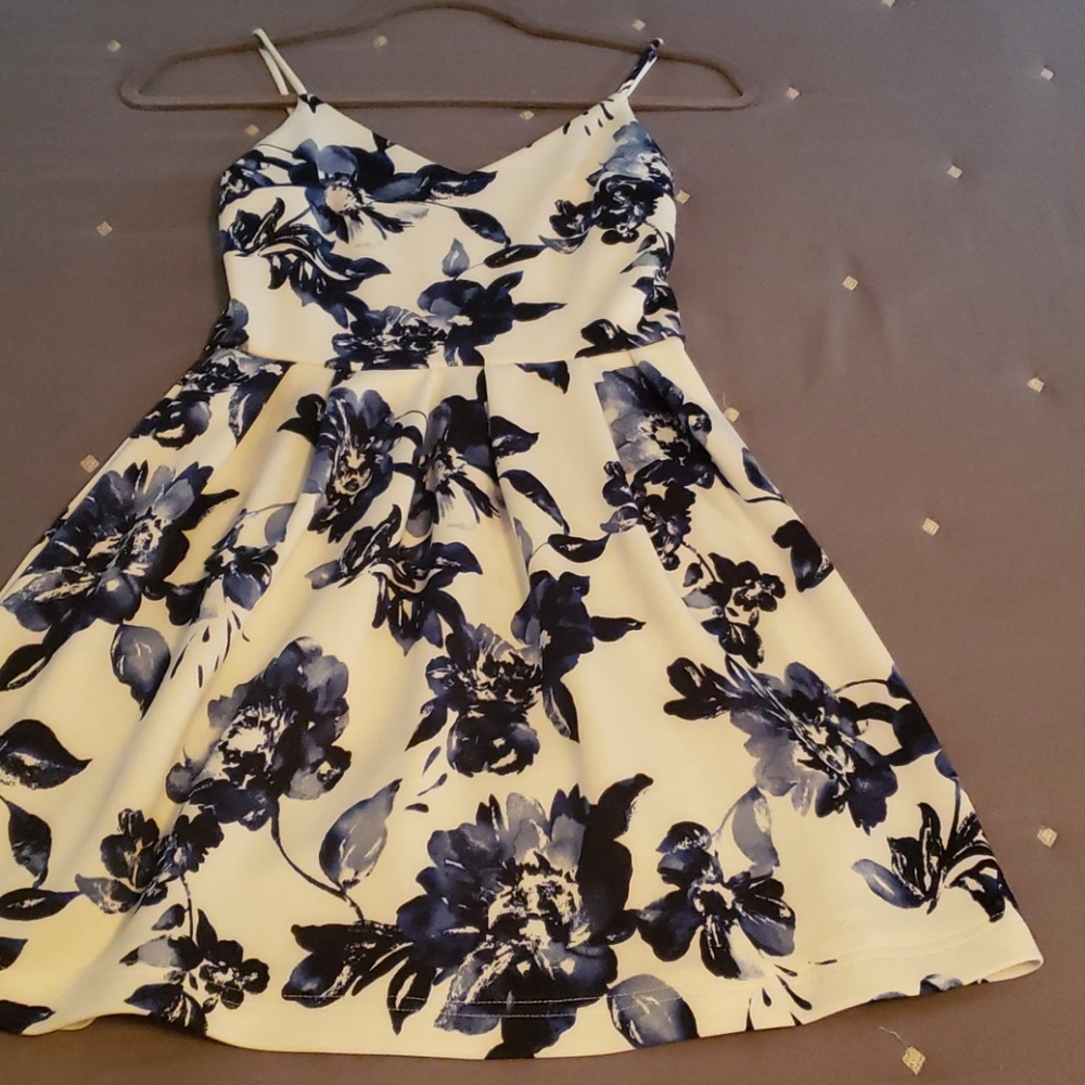 Cute mini dress from express great conditions